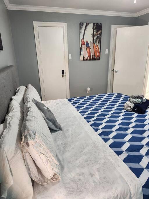 Blue Shark *E2* @ Midtown 1Br King Suite هيوستن المظهر الخارجي الصورة
